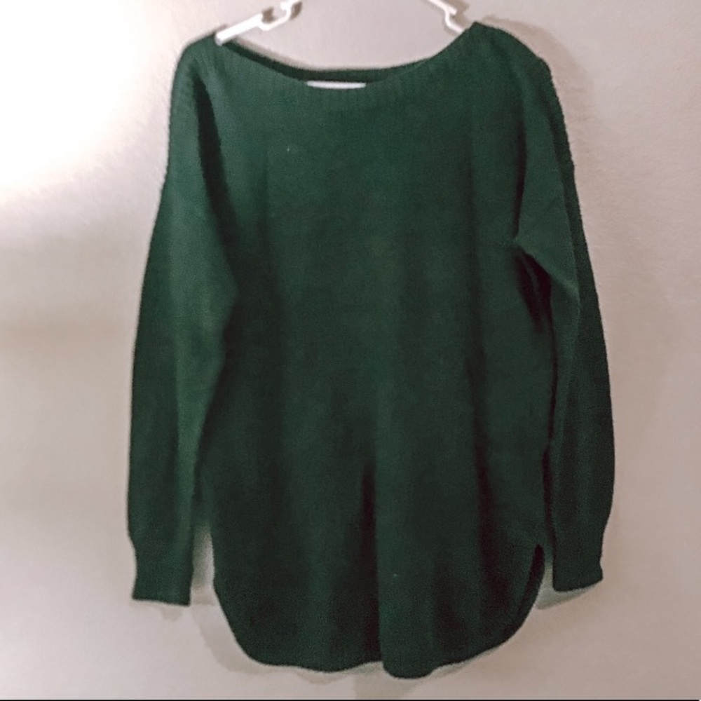 Hunter green sweater
